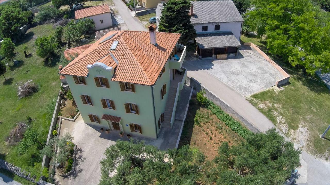 Отель Anka Нерезине Экстерьер фото